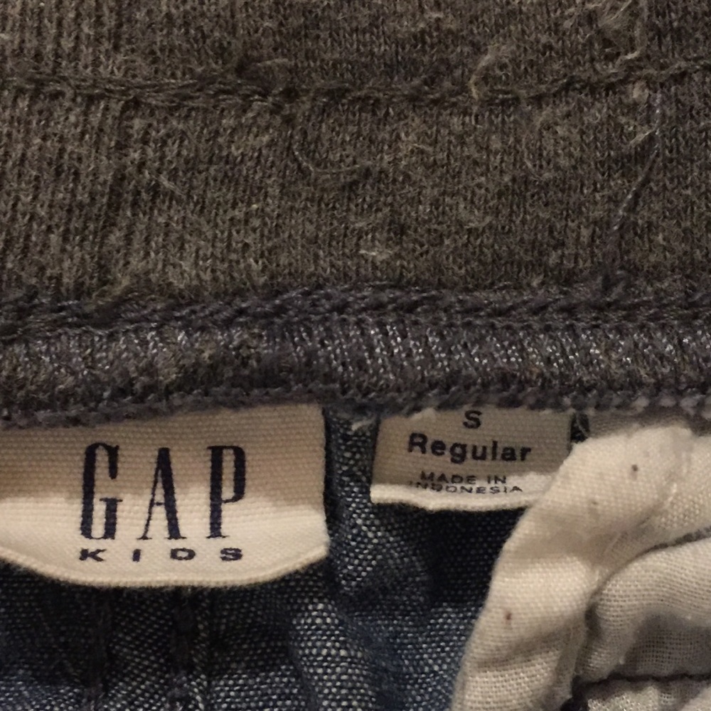 Gapkids Denim Cargo Shorts - Picture 3 of 3